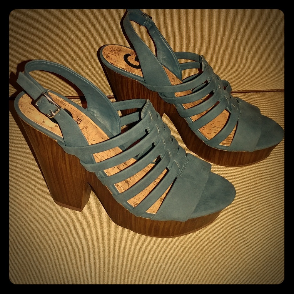 G by Guess size 7 1/2 heals